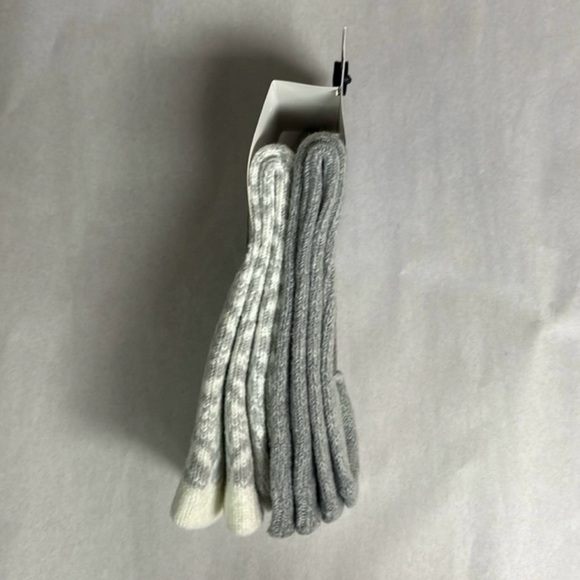 New Cuddl Duds Socks Women’s 2 Pack Light Gray Soft Leg Layering Crew Casual - Picture 5 of 15